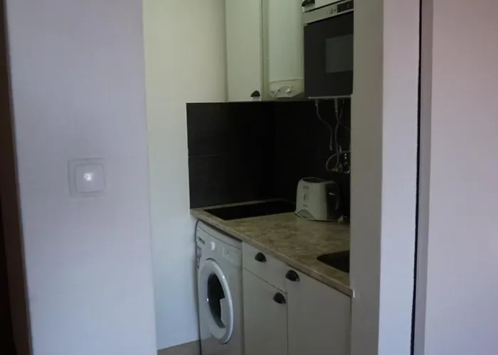 Alfama Facing Riverside Front * Lissabon